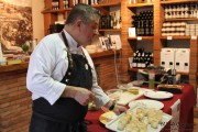 2016_04_queso_pan_vino_032