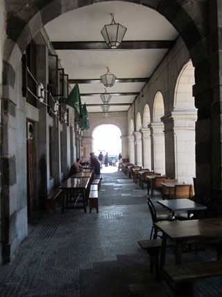 Soportales restaurante Marinero Castro Urdiales
