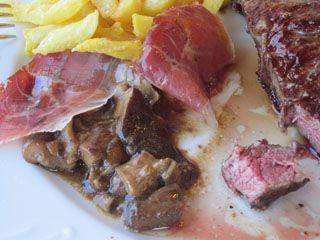 Entrecotte, setas restaurante la Chata Isla Cantabria