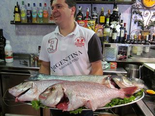 Pescado Recien traido  restaurante la Chata Isla Cantabria
