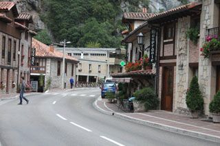 2011_paquin_002