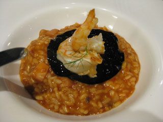 Arroz con cahon, vela de tinta y langostinos Arroz con cahon, vela de tinta y langostinos
