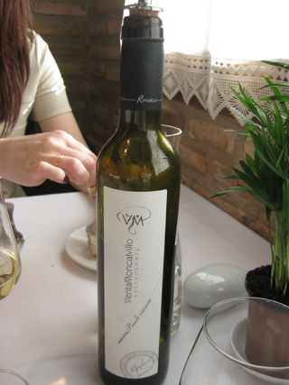 2011_moncalvillo_002
