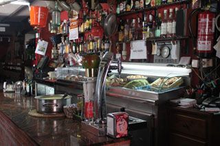 Barra restaurante Marisqueria Quique Comillas Cantabria