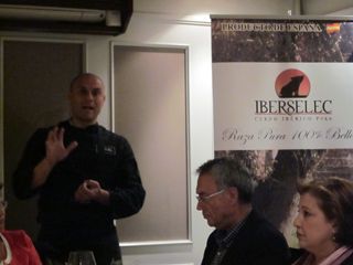 Andres Explicaciones Cata Ibericos Iberselec Restaurante Sal Santander