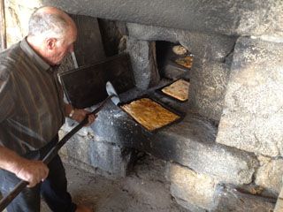haciendo pan castroverde 1022
