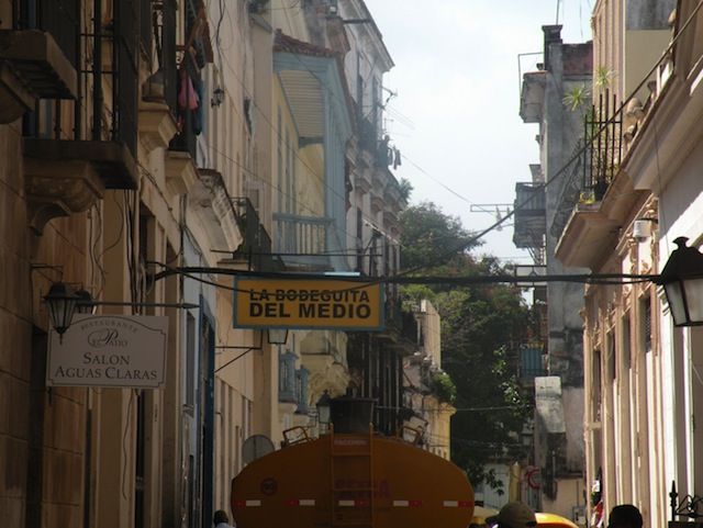 2012 10 bodeguita medio 001