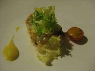  Rape con salsa de ralladura de limon y salsa de erizos Puente Arce Restaurante El Nuevo Molino