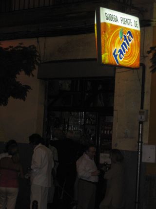 Fachada Fuente De