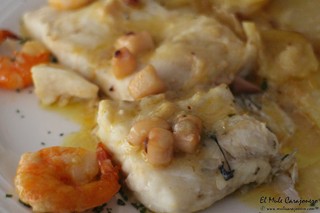 Merluza al horno Restaurante La Bocana Santander