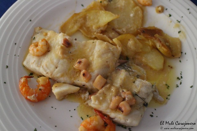 Merluza al horno Restaurante La Bocana Santander