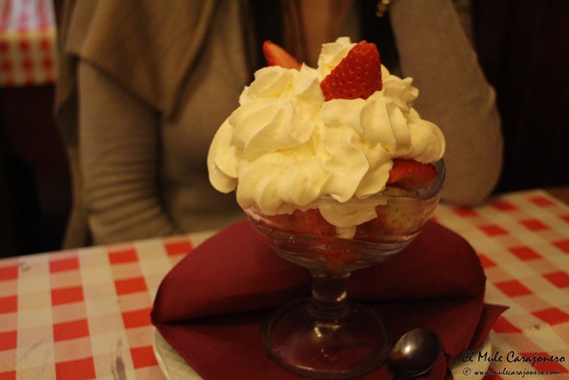 Fresas con nata Restaurante Brasas Santander