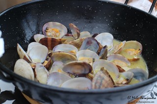 Almejas sarten Restaurante Arrnia Loungue