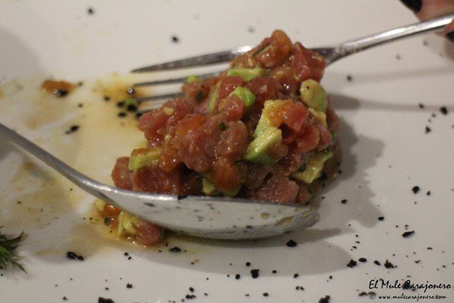 Tartar de atún aguacate y tomate Puerta 23 restaurante Santander