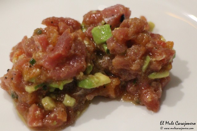 Tartar de atún aguacate y tomate Puerta 23 restaurante Santander