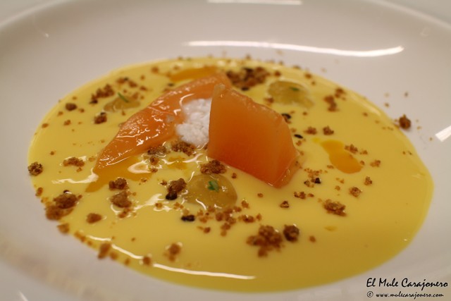 Melon con cremoso de maracuya, naranja y helado de licor de hierbas. Cena de gala las Cocinas del Titanic en Las Carolinas