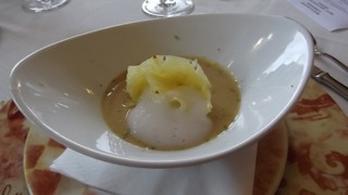 Flor de Piña con Crema de Soja y Espuma de Limón restaurante Cosmopol Laredo Cantabria