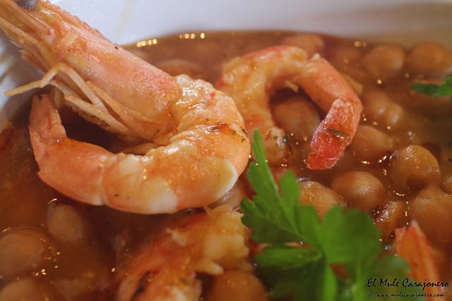 Langostinos con garbanzos El Galeon de Rubarcena
