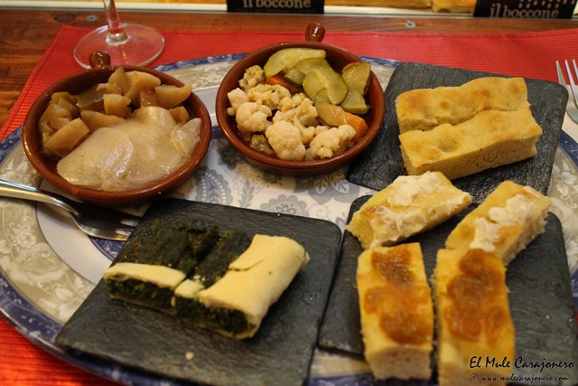 Tarta pascualina, encurtidos, foccacia genovesa en il Boccone Santander