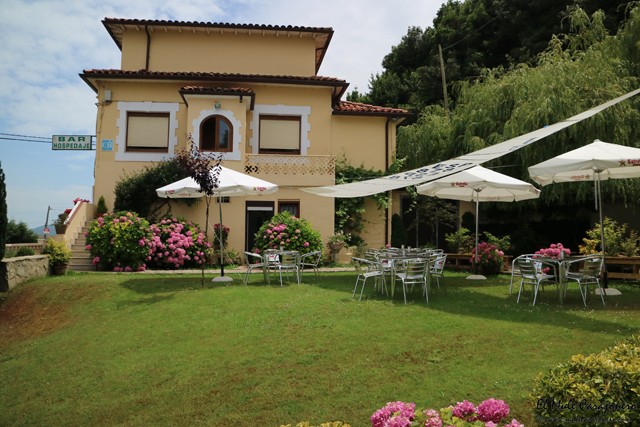 El bosque restaurante Solares