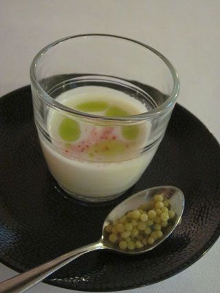 Ajoblanco con Caviar de aceitunas El Cenador de Amos Villaverde de Pontones Restaurante