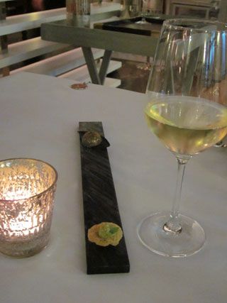 Guacamole crujiente espuma patata,  gelatina germinados Bienvenida El Cenador de Amos Villaverde de Pontones Restaurante