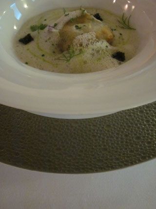 Ostra frita con caviar y espuma de borraja al Champagne El Cenador de Amos Villaverde de Pontones Restaurante