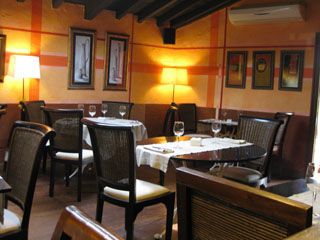 Interior Cafeteria Restaurante Casa Setien Oruña de Pielagos