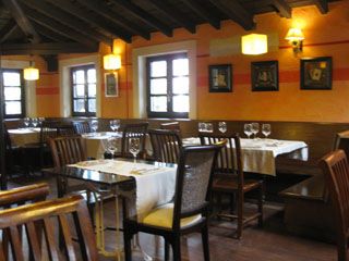 Interior Cafeteria Restaurante Casa Setien Oruña de Pielagos