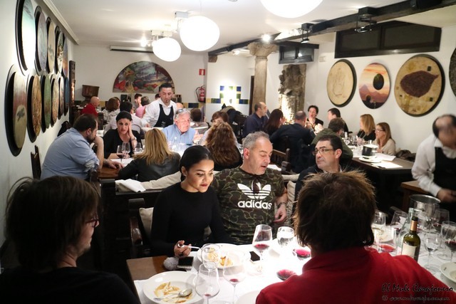 Bodega del riojano Santander maridaje Rolland Galarreta
