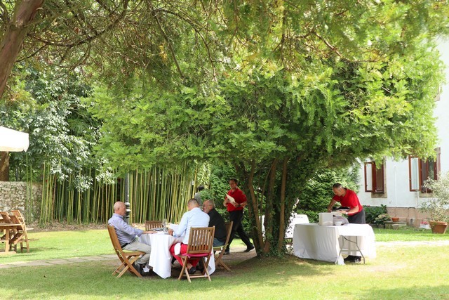 El Hostal Oruña de Pielagos Cantabria