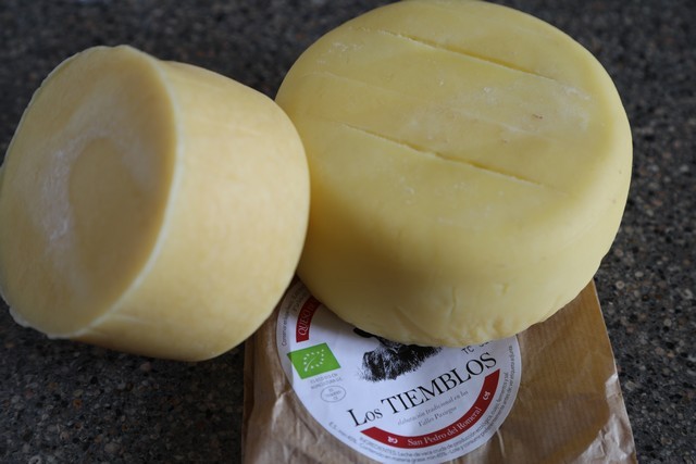 2019 05 queseria tiemblos 001 mulecarajonero
