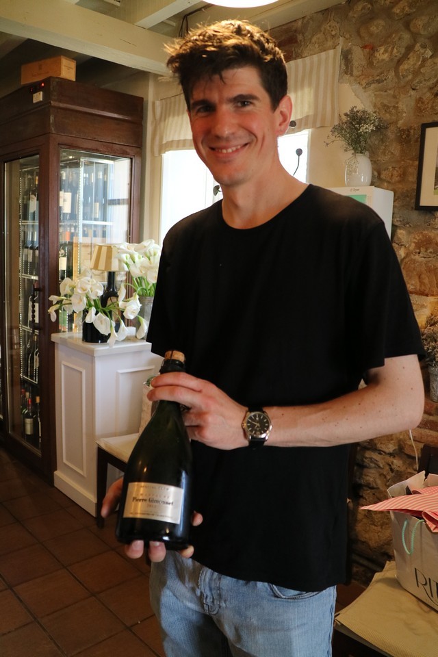 Restaurante El Remedio Ruiloba champagne antres del servicio