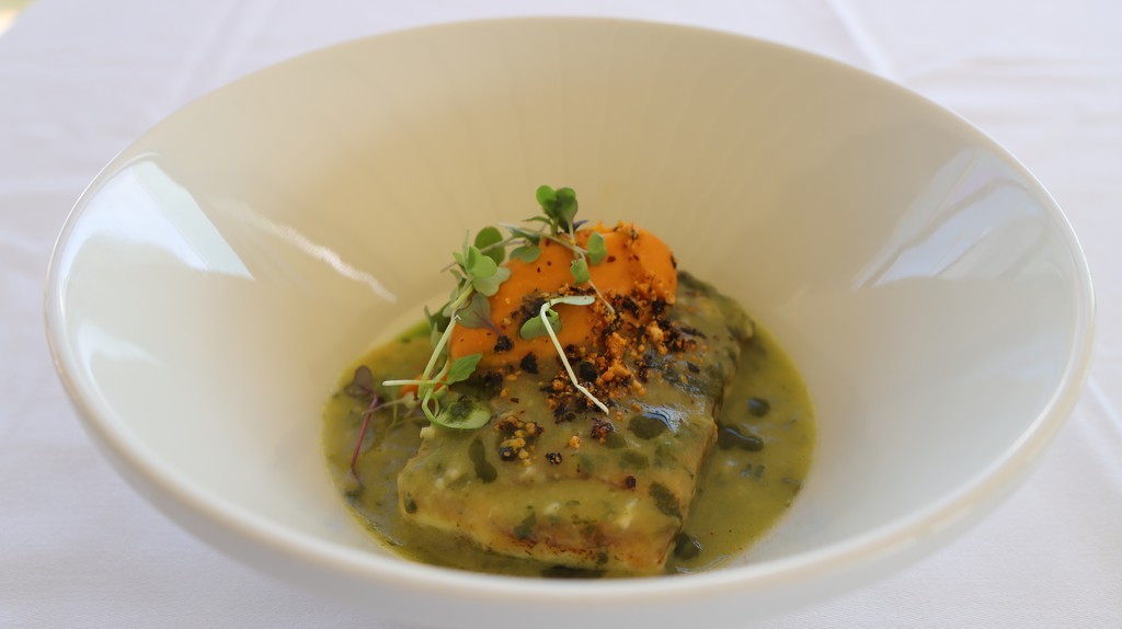 Lubina salvaje con puré de boniato
