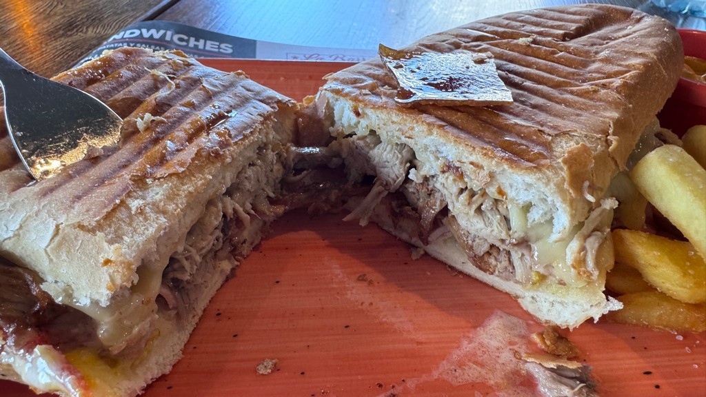 Sándwich Cubano La Barruca