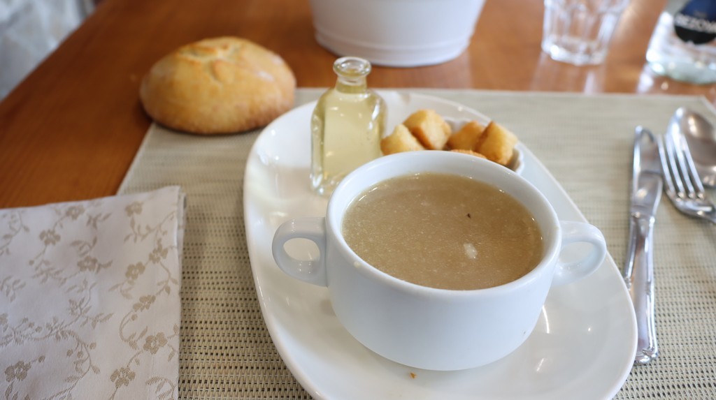 Caldo de puchero con picatostes Área Boceguillas