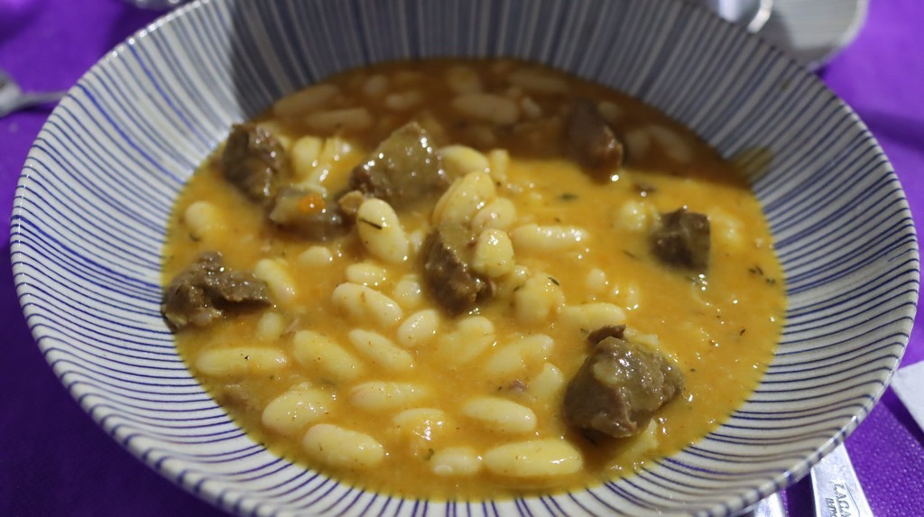 Alubias con jabalí